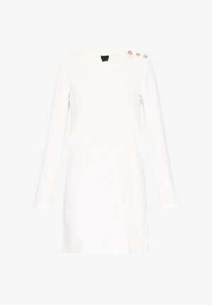 Balta ilga rankovė suknelė, pagaminta iš minkštos medžiagos, su apvaliu iškirpimu ir trimis auksinėmis mygtukais kairiajame petyje, kad būtų pridėta šiek tiek papildomos detalės.