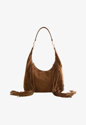 Brązowa zamszowa torba na ramię z długimi frędzlami po obu stronach i pojedynczym paskiem z zapięciami w złotym kolorze.