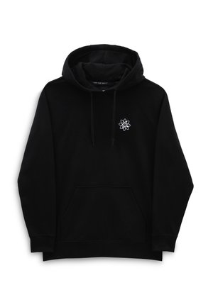 Sort pullover-hoodie med forlomme, snøre i hætten og lille hvidt atomdesign på venstre bryst.