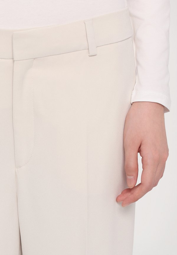 HUTTON TROUSER - Trousers - ivory4