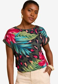 Unselected, khaki animal tropical print