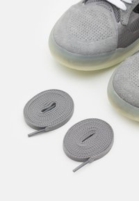 Vans EVDNT ULTIMATEWAFFLE UNISEX - Sapatilhas - static frost grey/white