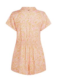 Combinaison à manches courtes avec un motif abstrait rose et or, dotée d'un col et d'une taille smockée élastique pour un ajustement détendu.