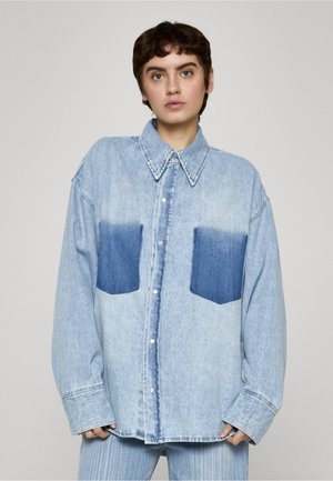 MIA OCLU - Overhemdblouse - light blue