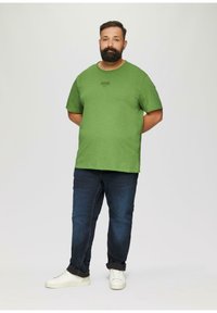 s.Oliver STRUCTUUR - T-Shirt basic - bambusgrün