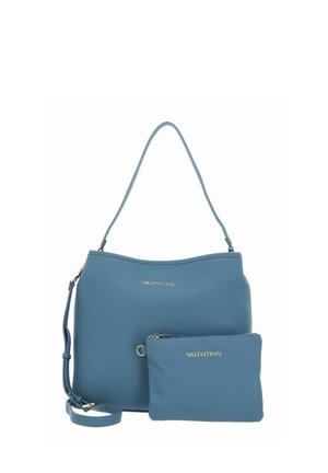 Sac à main Valentino bleu avec une petite pochette assortie, tous deux avec un lettrage logo doré et une bandoulière amovible.
