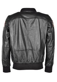 Svart läderbomberjacka med ribbade muddar och nederkant. Har en slät yta, axeldetaljer och sidofickor.