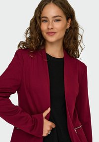 ONLY Kratka jakna - cabernet