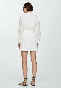 Mango Abito a camicia - white