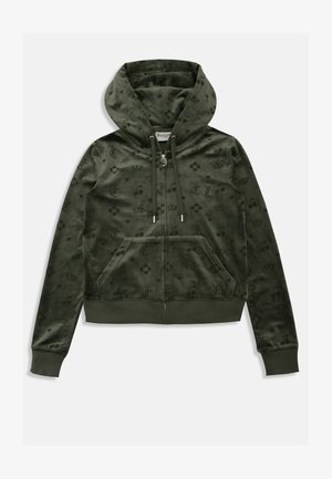 Zaļš ar rāvējslēdzēju aizverams kapučjaka, kas izgatavots no mīksta, teksturēta auduma ar reljefu izšuvumu, kurā attēloti kroni, sirdis un dimanti. Iekļauj plašu priekšējo kabatu un auklas.