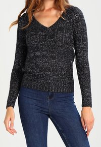 Vero Moda Tall Stickad tröja - black