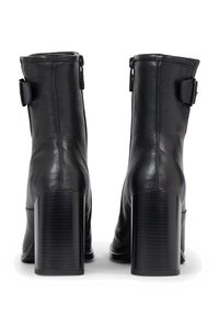 Calvin Klein Jeans Kotníkové boty - black