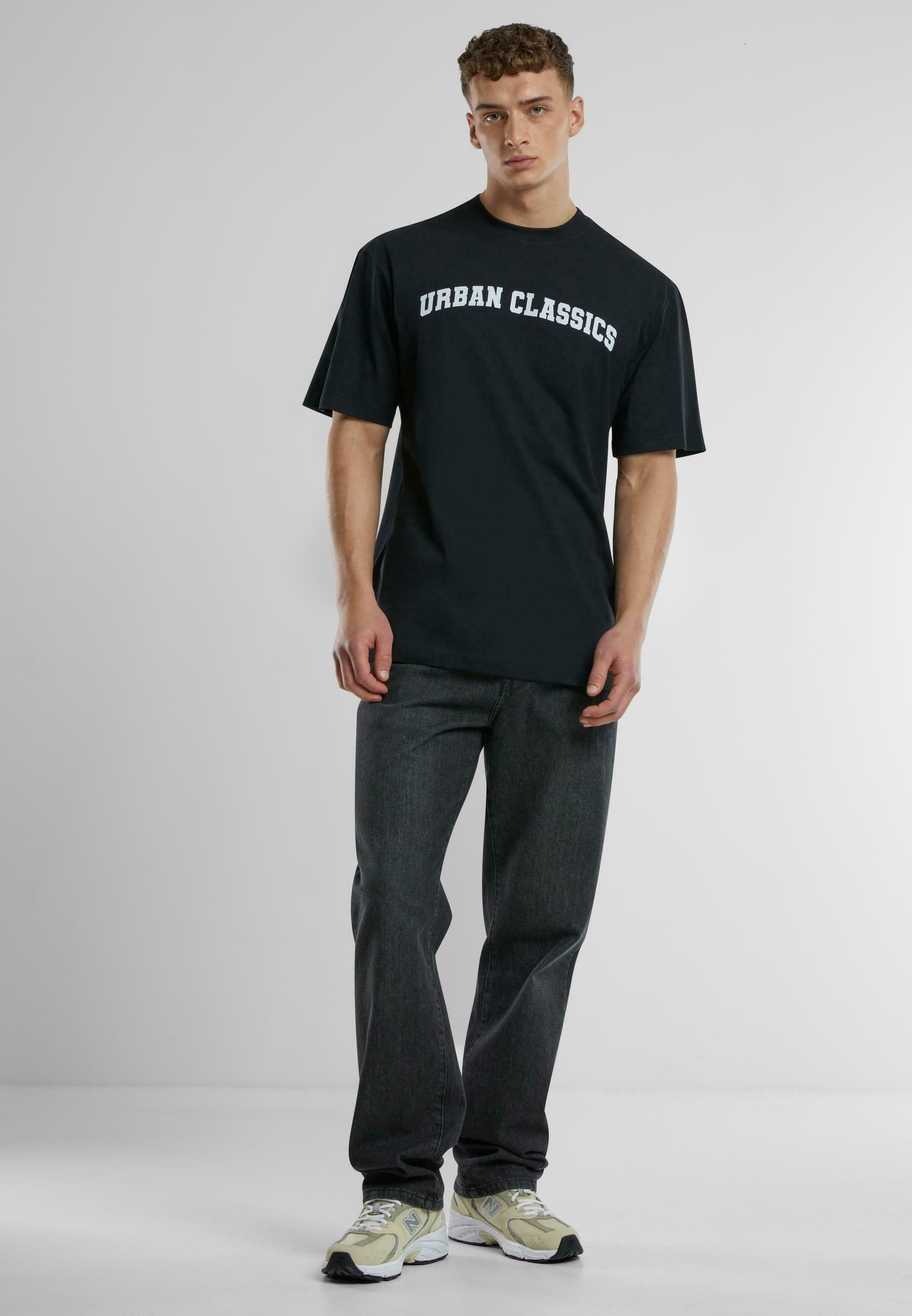 Urban Classics Herren T-Shirt College Print – Oversize, 100% Baumwolle, Mit Logo