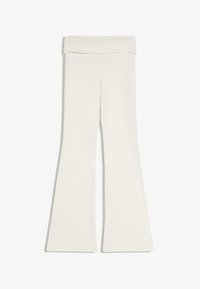 Neselectat, gold-coloured