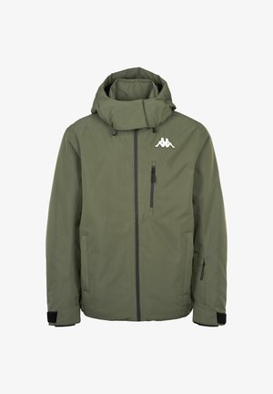 Maslinasto zelena vodootporna jakna s visokim ovratnikom, podesivom kapuljačom, prednjim zatvaračem i bočnim džepovima. Sadrži mali logo na prsima.
