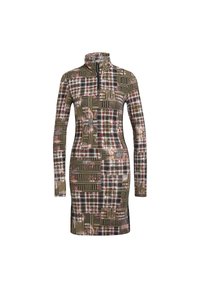 Mekko pitkähihaisella mallilla, korkea kaulus, jossa on tilkkutyösuunnittelu ruudullisilla kuvioilla vihreissä, punaisissa ja beigen sävyissä. Vetoketjullinen etupuoli.