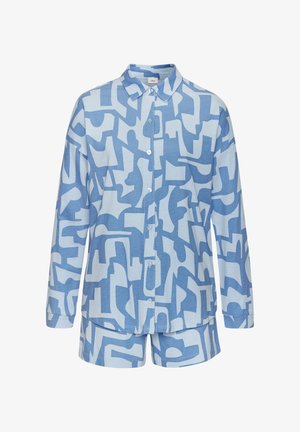 Svetlo modri komplet pižame z abstraktnim vzorcem v temnejši modri. Vsebuje dolg rokav z gumbnico in ustrezne kratke hlače, izdelane iz mehkega blaga.