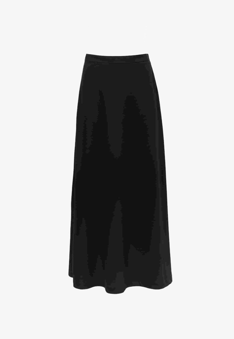 Sort lang nederdel lavet af blødt stof, med en tætsiddende talje og et svajende, A-formet design uden synlige mønstre eller udsmykninger.