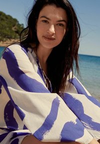 Next KAFTAN COVER-UP - REGULAR FIT - Freizeitkleid - white blue