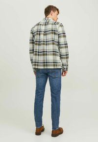 Jack & Jones PREMIUM JPRROY - Krekls - cloud dancer