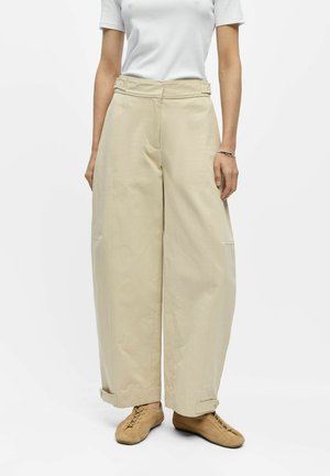 Object TROUSERS BARREL LEG - Nohavice - humus