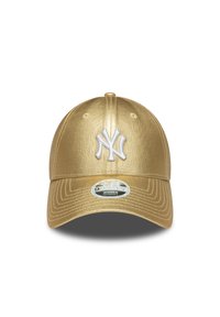 Goldfarbener, metallischer Stoffkappe mit verstellbarem Riemen. Mit einem gestickten weißen NY-Logo auf der Vorderseite und genähten Details am Schirm.