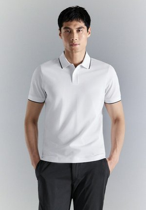 Polo - white