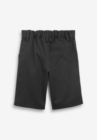 Zwarte shorts met een elastische tailleband, voorzien van een achterzak met een knop en een gladde, gestructureerde stof. Gefabriceerde snit met rechte pijpen.