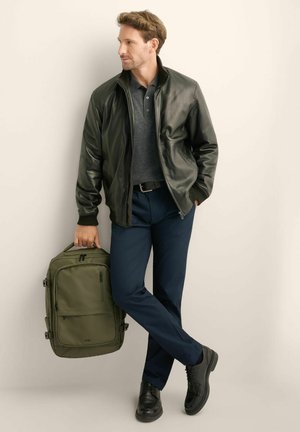 OCHNIK, UNISEX, khaki