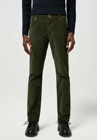 Wrangler GREENSBORO - Vaqueros rectos - forest night