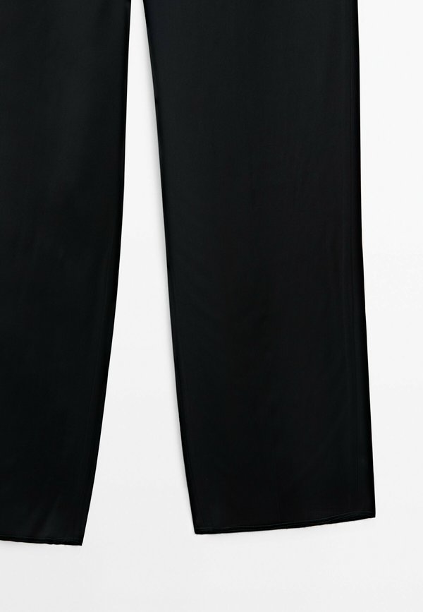 FLOWING TEXTURED - Chinos4