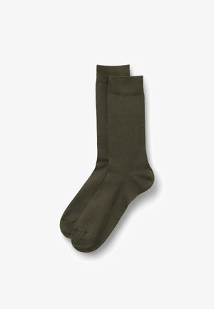 Olivgrön bomullssockor med ribbad mudd, slät textur, standard längd till knät och förstärkt tå och häl för hållbarhet.