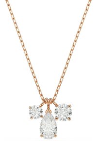Røseguldfarvet kædehalssmykke med tre diamanthængende vedhæng: to runde og et større pæreformet i midten.