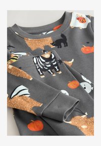 Niewybrane, trick or treat hamish print