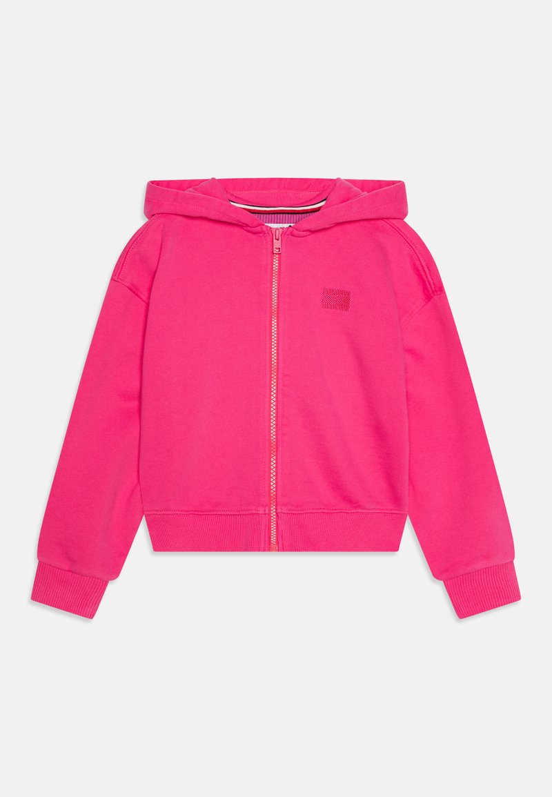 Rozā kapucēta džinsa jakas ar rāvējslēdzēju, ar ribotām piedurknēm un jostu. Uz krūtīm ir neliela teksturēta uzlīme. Mīksts kokvilnas audums.