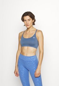 ONLY Play ONPLEA OPUS - Sutiã desportivo de suporte ligeiro - bijou blue