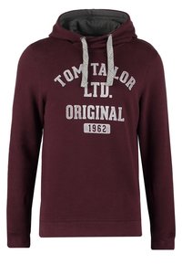 Bordeauxrode hoodie met een grijze binnenkant, voorzien van een trekkoord en een voorzijde met een witte tekst "TOM TAILOR LTD. ORIGINAL 1962." Zachte textuur.