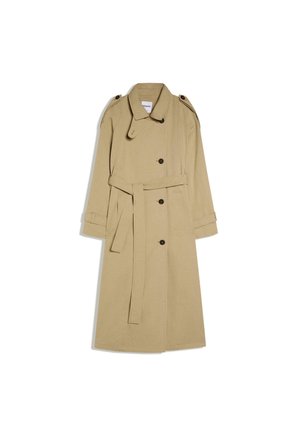 Beżowy długi płaszcz trencz z czarnymi guzikami, pagonami na ramionach, paskiem w talii i paskami na mankietach, prezentowany na płasko na białym tle.