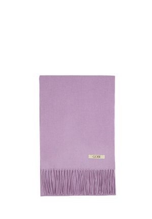 Écharpe violet clair en matériau doux, avec des bords à franges et une petite étiquette de marque portant le mot "GOBI" en or.