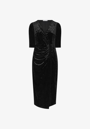 Schwarzes Samt-Midi-Kleid mit V-Ausschnitt, kurzen Ärmeln, Wickelstil und Raffung auf der linken Seite.