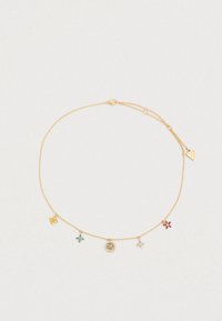 Χρυσό αλυσίδα με πολλά μενταγιόν: ένα δέντρο, αστέρι και έγχρωμους πολύτιμους λίθους σε κόκκινο, πράσινο και μπλε, με κούμπωμα κλεισίματος.