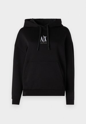 Zwarte hoodie met een voorzak, trekkoorden en een logo met "A|X" op de borst. Gemaakt van zachte stof met een relaxed fit.