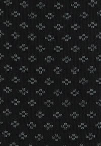 Czarna tkanina z powtarzającym się małym szarym wzorem krzyży, z teksturowaną, prążkowaną powierzchnią, która dodaje głębi.