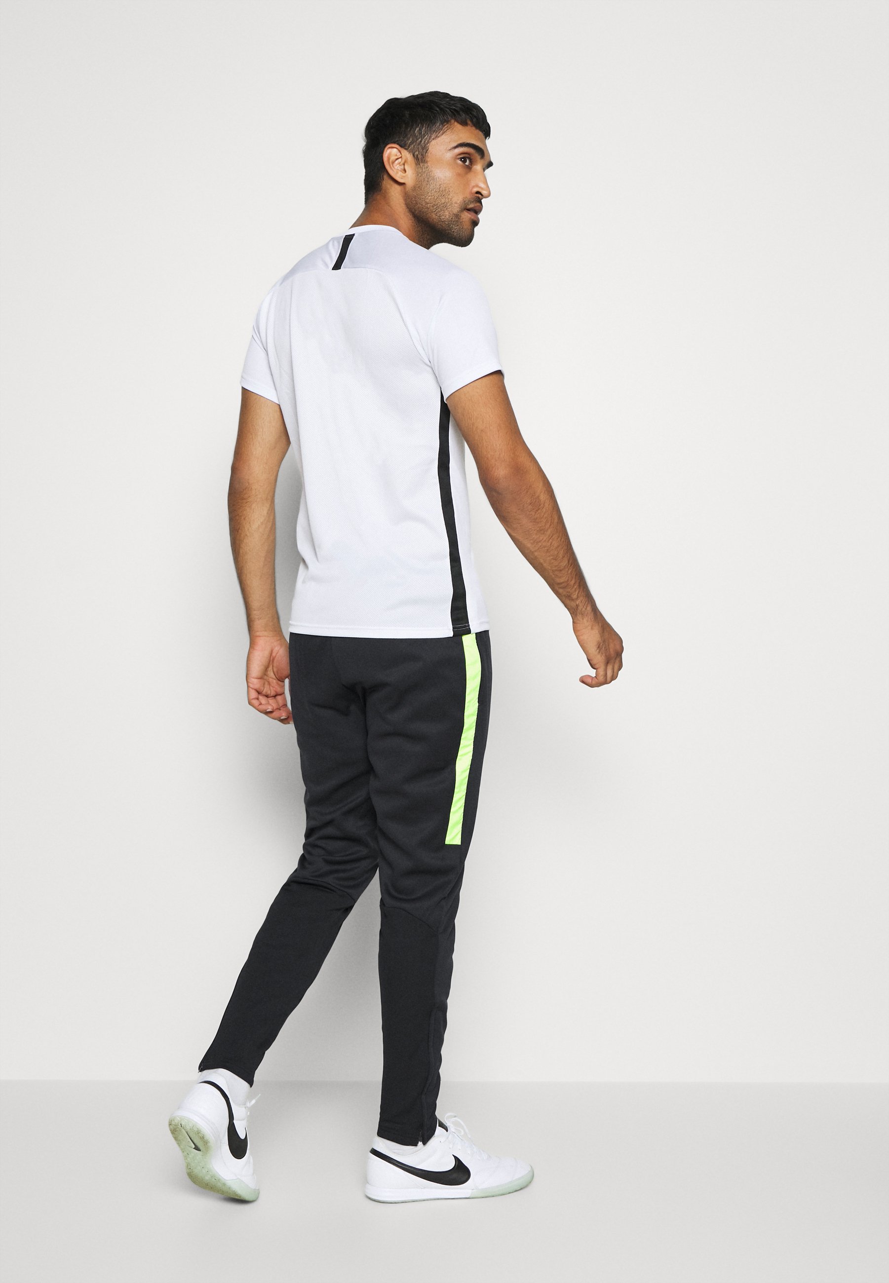 nike performance academy