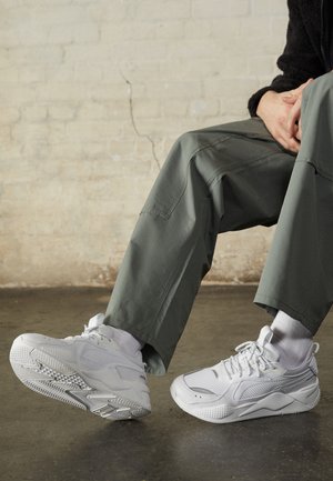 Puma RS-X TRIPLE UNISEX - Joggesko - white