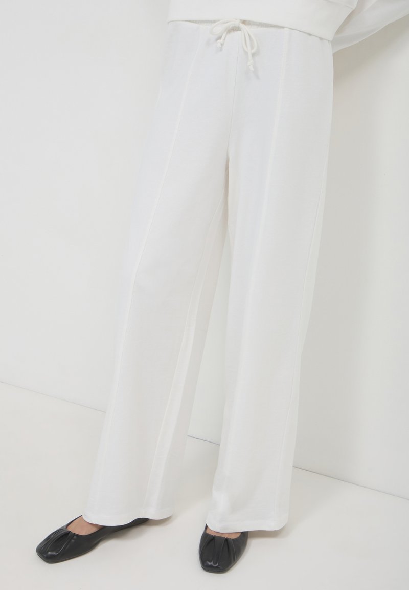 Calliope GINNICO A PALAZZO - Pantaloni sportivi - bianco