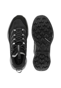 Schwarze Outdoorschuhe mit strukturiertem Obermaterial, die graue Akzente und eine profilierte Gummisohle für besseren Halt aufweisen. Verfügen über eine Zuglasche an der Ferse.