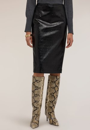 Motivi, GONNA TUBINO MIDI SPALMATA (ITALIAN SIZE) - Pencil skirt - nero