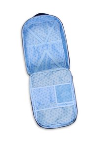 Bolsa de viaje blanda en azul marino, con un interior azul claro con un patrón de aves, múltiples compartimentos y correas ajustables.