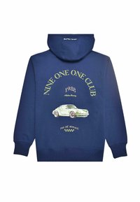 Felpa blu navy con una grafica di un'auto verde e bianca, testo "NINE ONE ONE CLUB", "1988" e "PAS DE MONACO" in colori contrastanti.